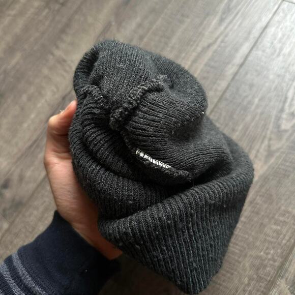 Vintage Football Oakland Raiders Logo Beanie Cuffed Hat Cap - Picture 5 of 6